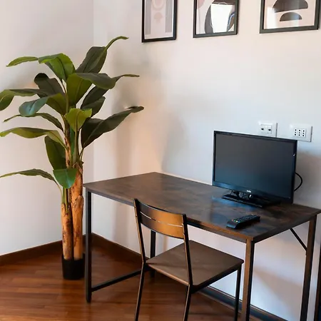 Casa Giulia Monteverde * ローマ